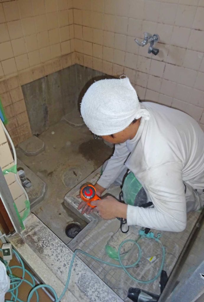 浴室の漏水 Frp防水 株式会社バスシステムデザイン研究所