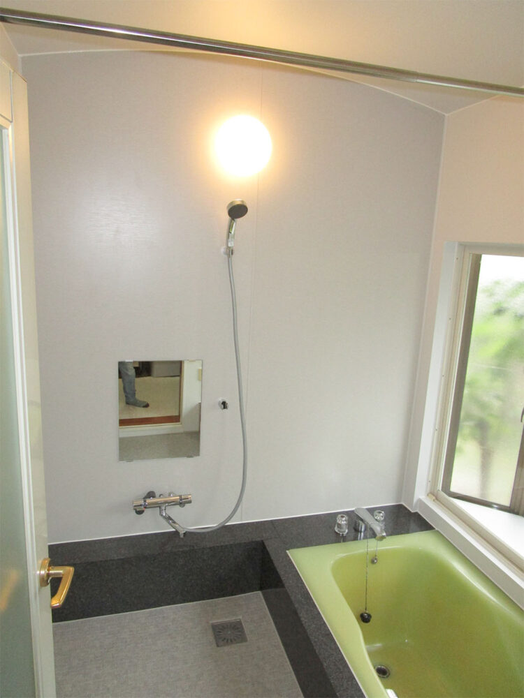 選べる豊富なパネル柄で浴室イメージを一新！