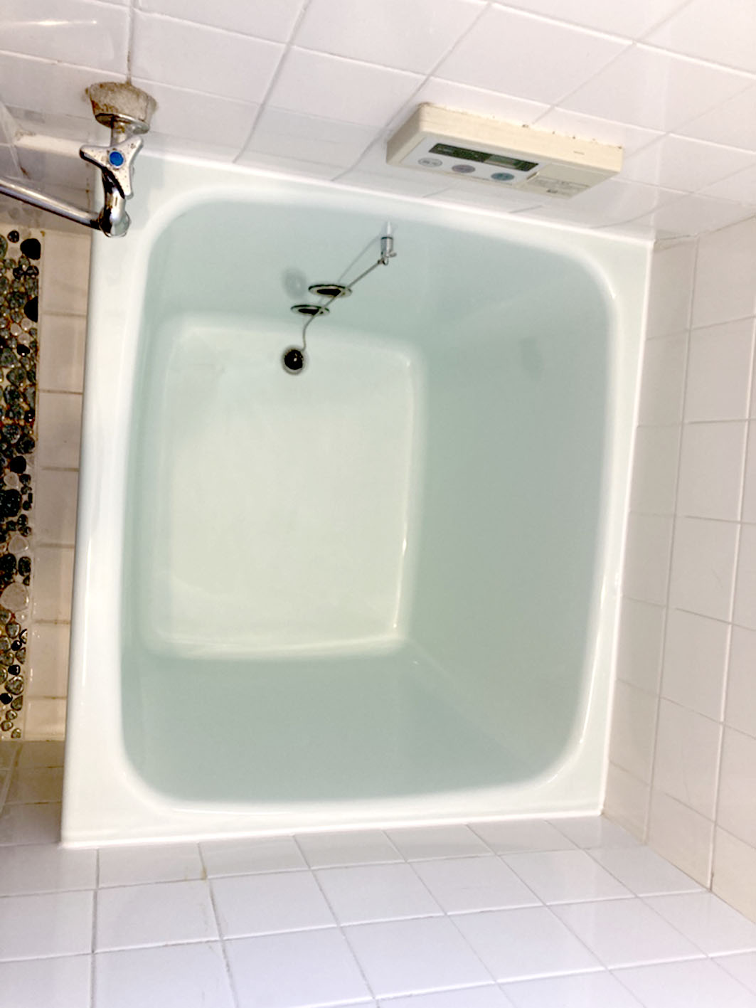 【施工事例】FRP浴槽底面亀裂補修！